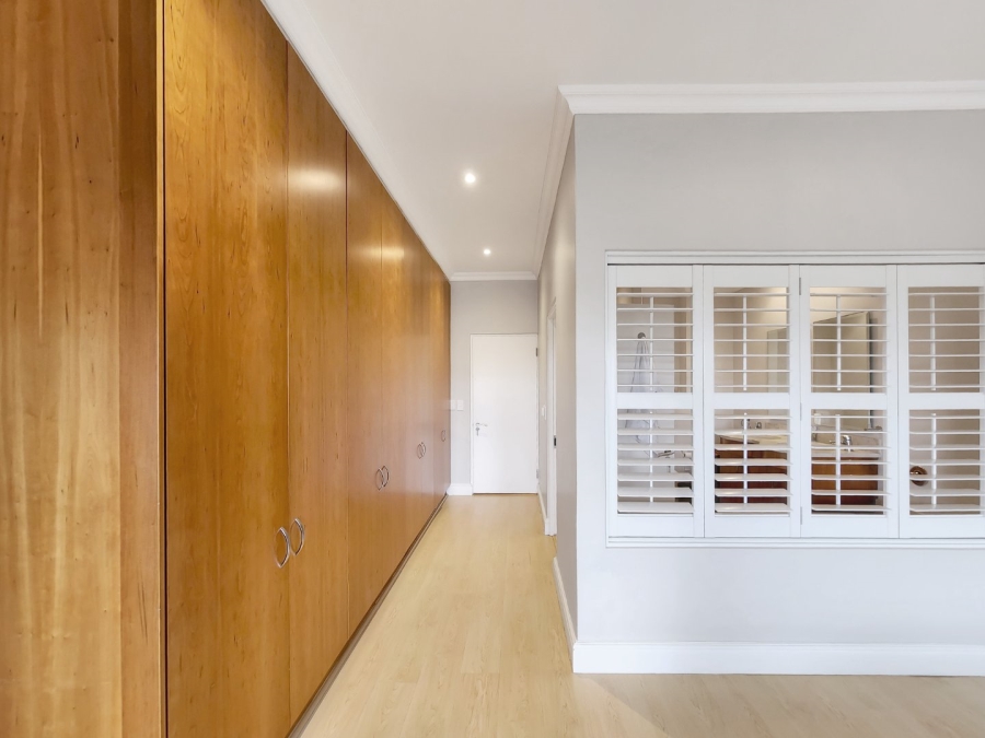 2 Bedroom Property for Sale in Mouille Point Western Cape
